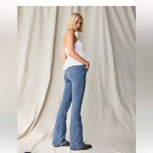 ABERCROMBIE & FITCH Mid Rise 25 Bootcut Jeans Light Medium Wash